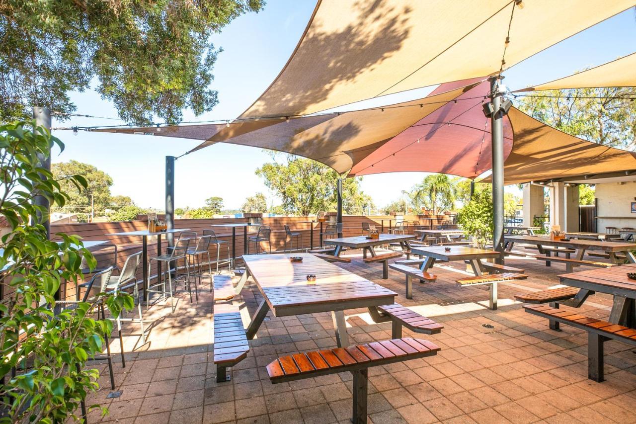 温纳罗酒馆睡帽酒店 Wanneroo 外观 照片