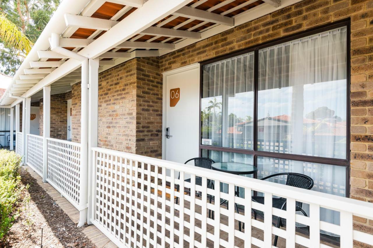 温纳罗酒馆睡帽酒店 Wanneroo 外观 照片